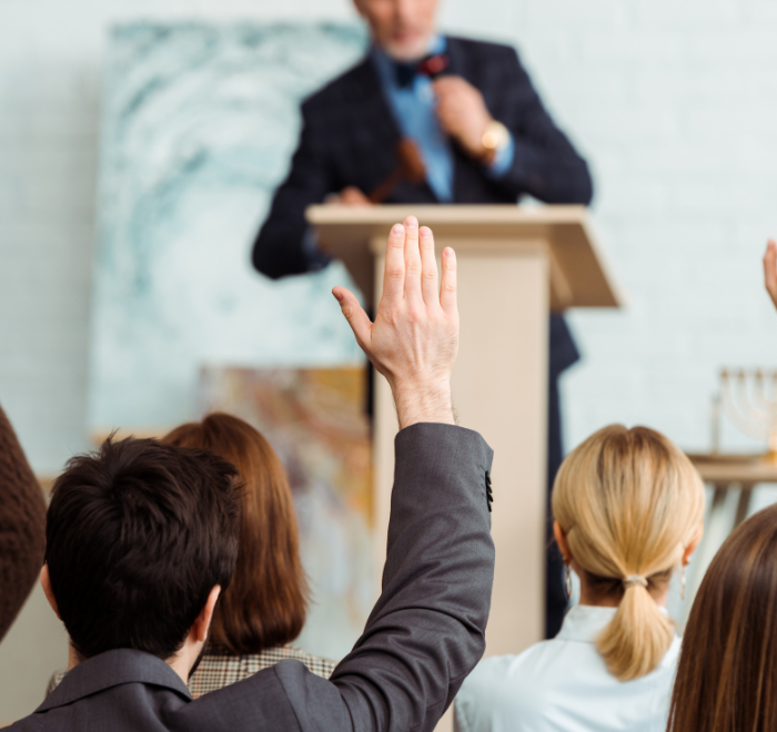 auctioneer house sale